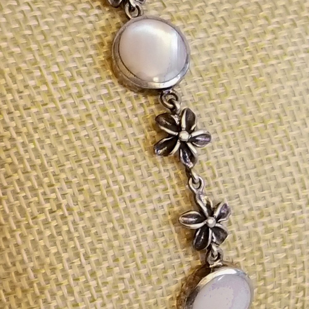 Vintage Sterling Silver Flower and Shell Bracelete